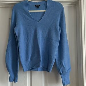 R&W blue v-neck sweater